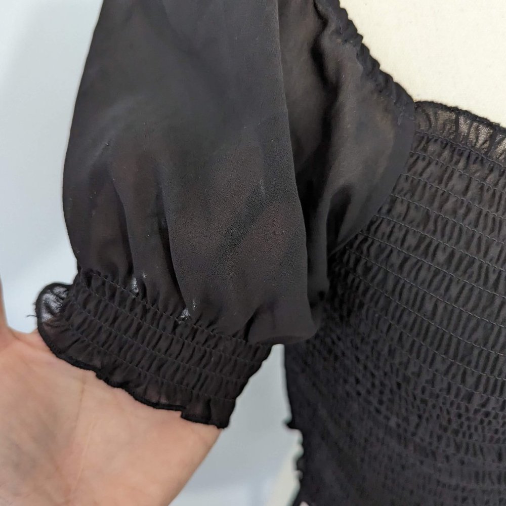 Black Cropped Ruched Cap Sleeve Top - Picture 3 of 10